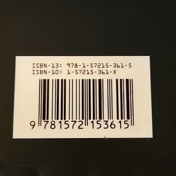 The Elvis Encyclopedia by David E. Stanley with Frank Coffey. 282 pages. - Picture 4 of 15